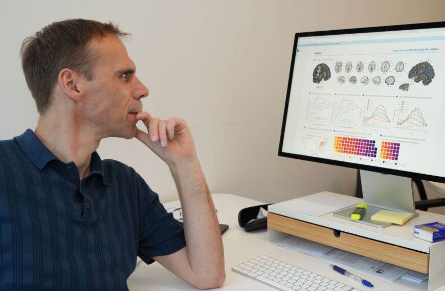 Professor Benjamin Becker studies the human brain. His innovative, cutting-edge research has been published in top journals such as Nature Human Behaviour and the American Journal of Psychiatry. In this interview with our science editor Dr Pavel Toropov, Professor Becker talks about the breakthroughs that Artificial Intelligence made possible.