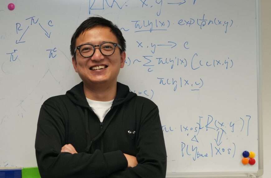 Professor Lingpeng Kong’s research at HKU’s Department of Computer Science focuses on natural language processing (NLP). Before joining HKU, Professor Kong worked at the AI research laboratory Google DeepMind in London.